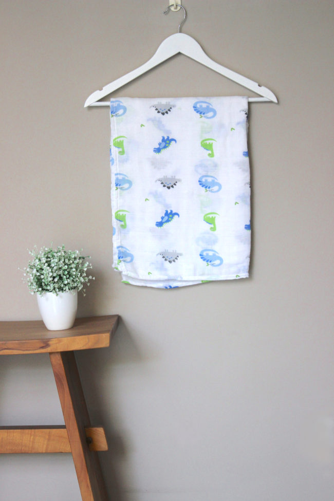 Joyku-bamboo-swaddle-dinosaur- pattern